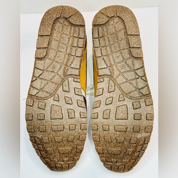 Nike Air Max 1 Essential Sneakers British Tan Light Bone Color Size US-11 NEW! - Picture 13 of 16